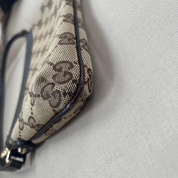 Gucci Canvas Bumble Bee Charm Pochette Shoulder Bag - Picture 10 of 11